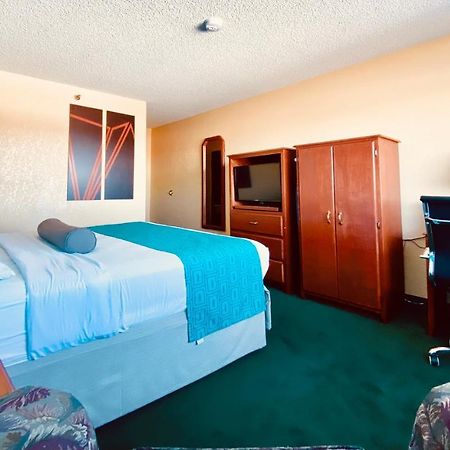 Howard Johnson By Wyndham Denver West Wheat Ridge Esterno foto