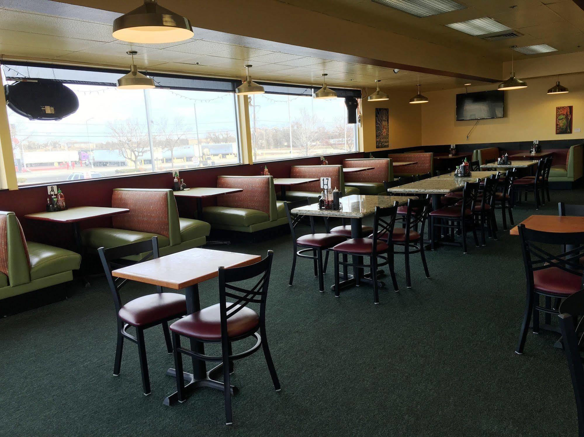 Howard Johnson By Wyndham Denver West Wheat Ridge Esterno foto