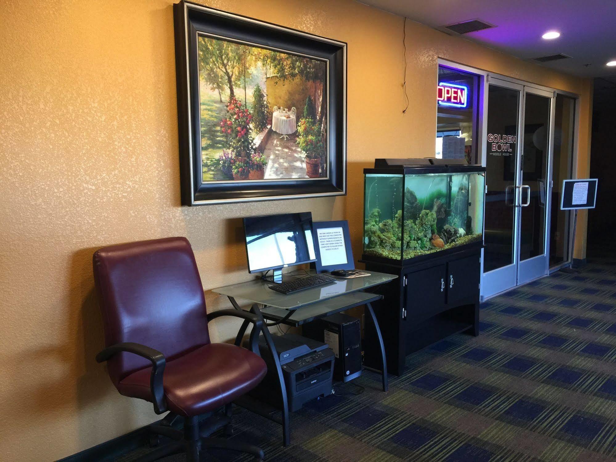 Howard Johnson By Wyndham Denver West Wheat Ridge Esterno foto
