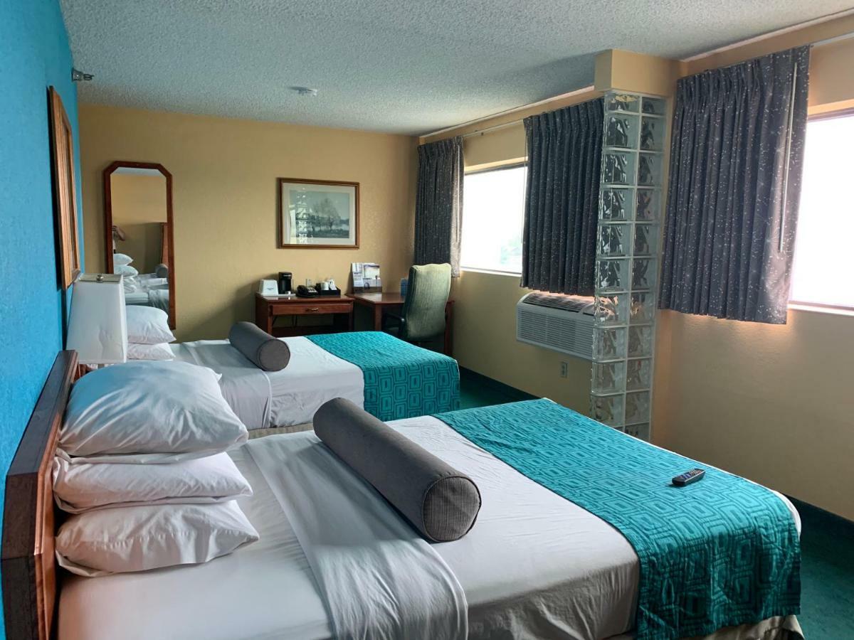 Howard Johnson By Wyndham Denver West Wheat Ridge Esterno foto