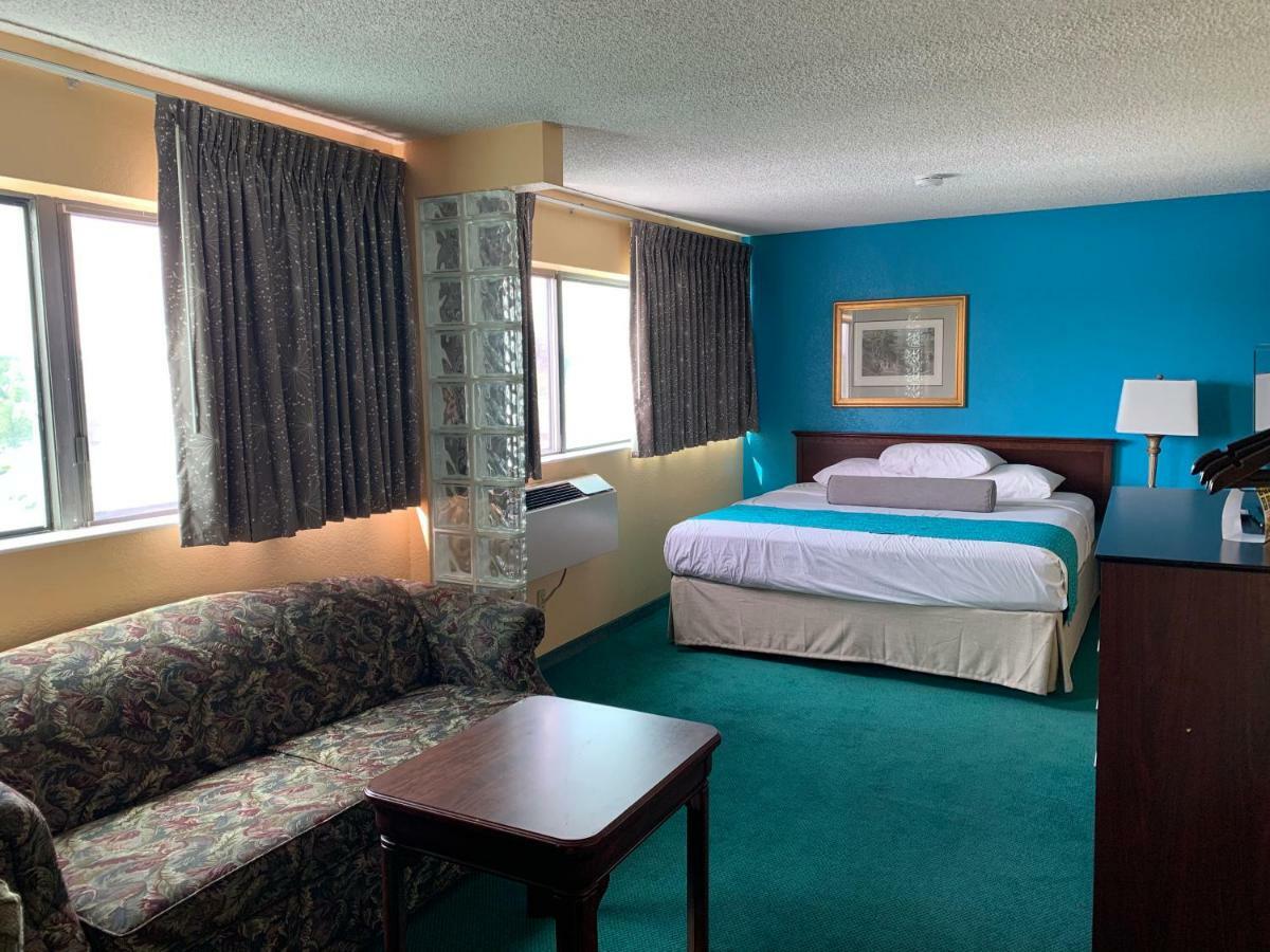 Howard Johnson By Wyndham Denver West Wheat Ridge Esterno foto