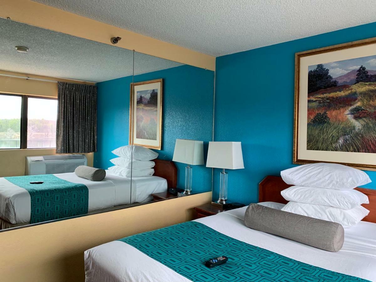 Howard Johnson By Wyndham Denver West Wheat Ridge Esterno foto