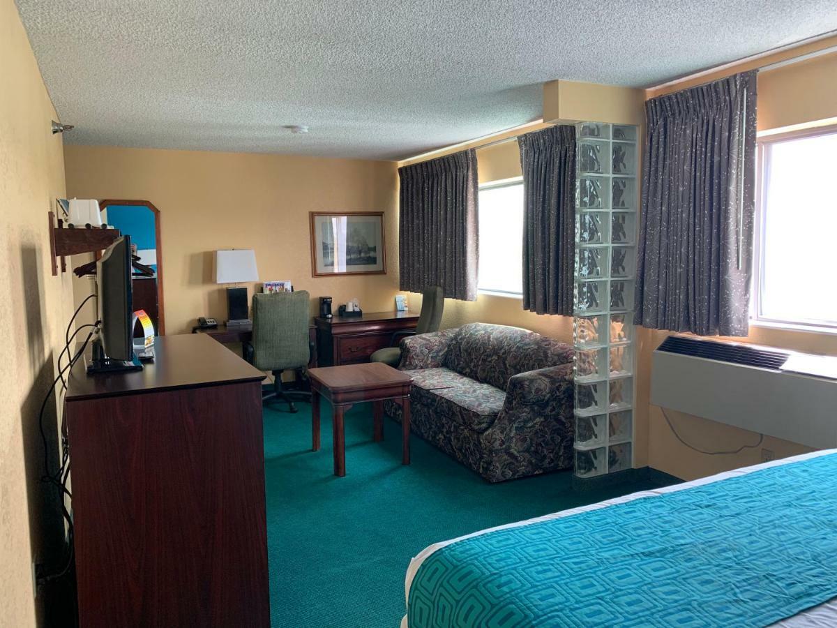 Howard Johnson By Wyndham Denver West Wheat Ridge Esterno foto