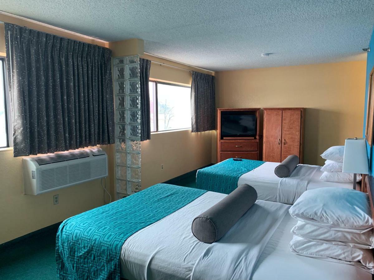 Howard Johnson By Wyndham Denver West Wheat Ridge Esterno foto